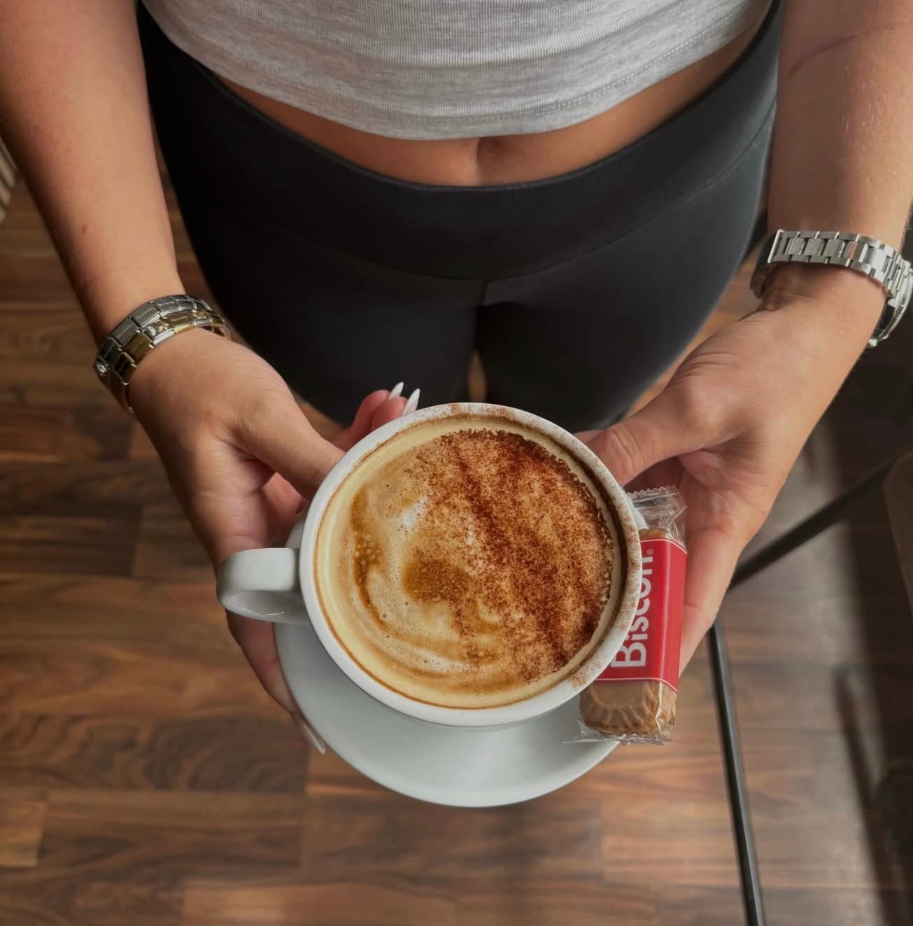 A cinnamon dusted cappuccino